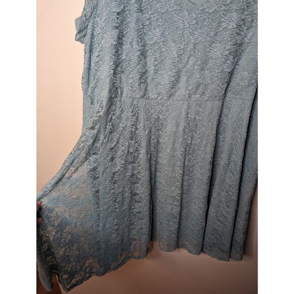 NWT Torrid Turquoise Floral Lace V-neck Skater Dress - Picture 2 of 8